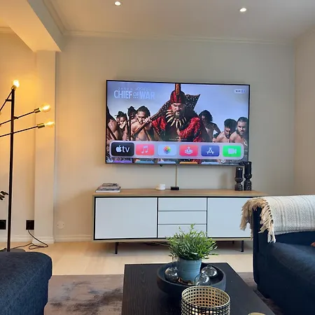 Spacious Group With Jacuzzi And Views *