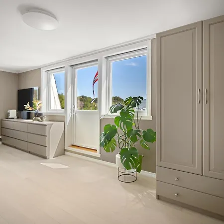 Villa Spacious Group With Jacuzzi And Views Askoy