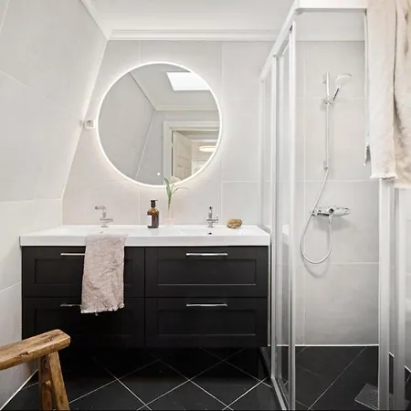 Spacious Group With Jacuzzi And Views * Askøy