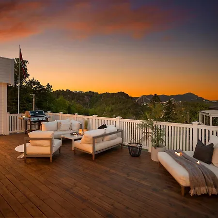 Spacious Group With Jacuzzi And Views