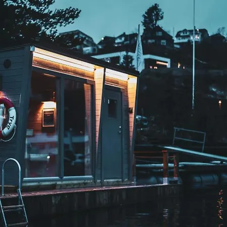 Spacious Group With Jacuzzi And Views Villa Askoy