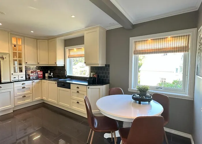 Spacious Group With Jacuzzi And Views Askoy