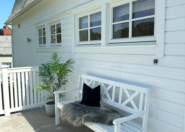 Spacious Group With Jacuzzi And Views Villa