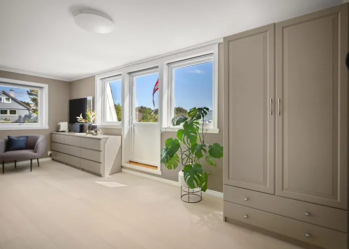 Vila Spacious Group With Jacuzzi And Views Askoy