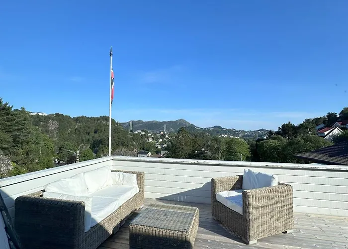 Spacious Group With Jacuzzi And Views Vila Askoy